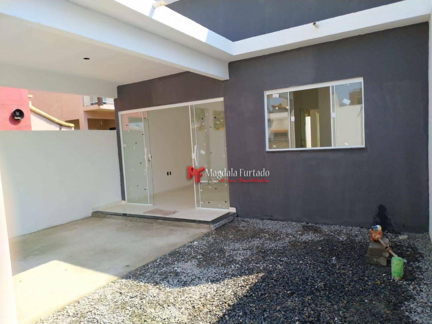 Casa à venda com 2 quartos, 70m² - Foto 1