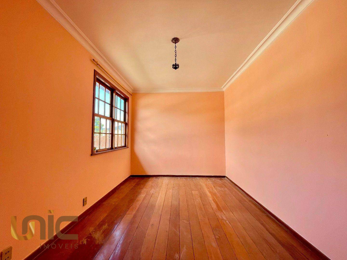 Casa de Condomínio à venda com 5 quartos, 212m² - Foto 16