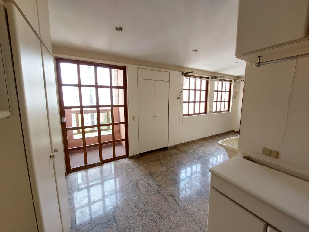 Apartamento para alugar com 4 quartos, 465m² - Foto 53