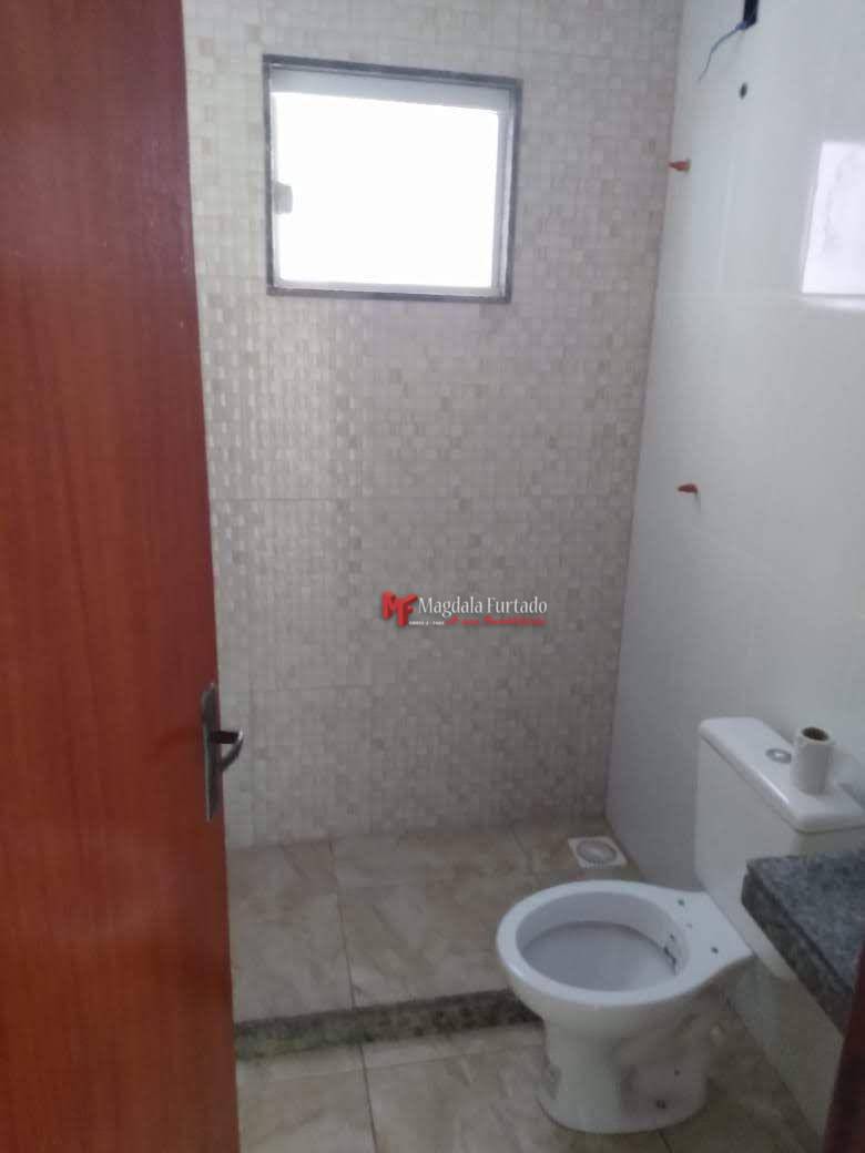 Casa à venda com 2 quartos, 90m² - Foto 4