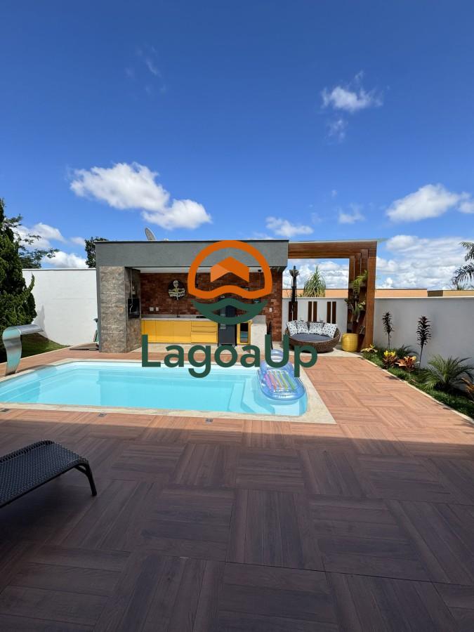 Casa de Condomínio à venda com 3 quartos, 230m² - Foto 1