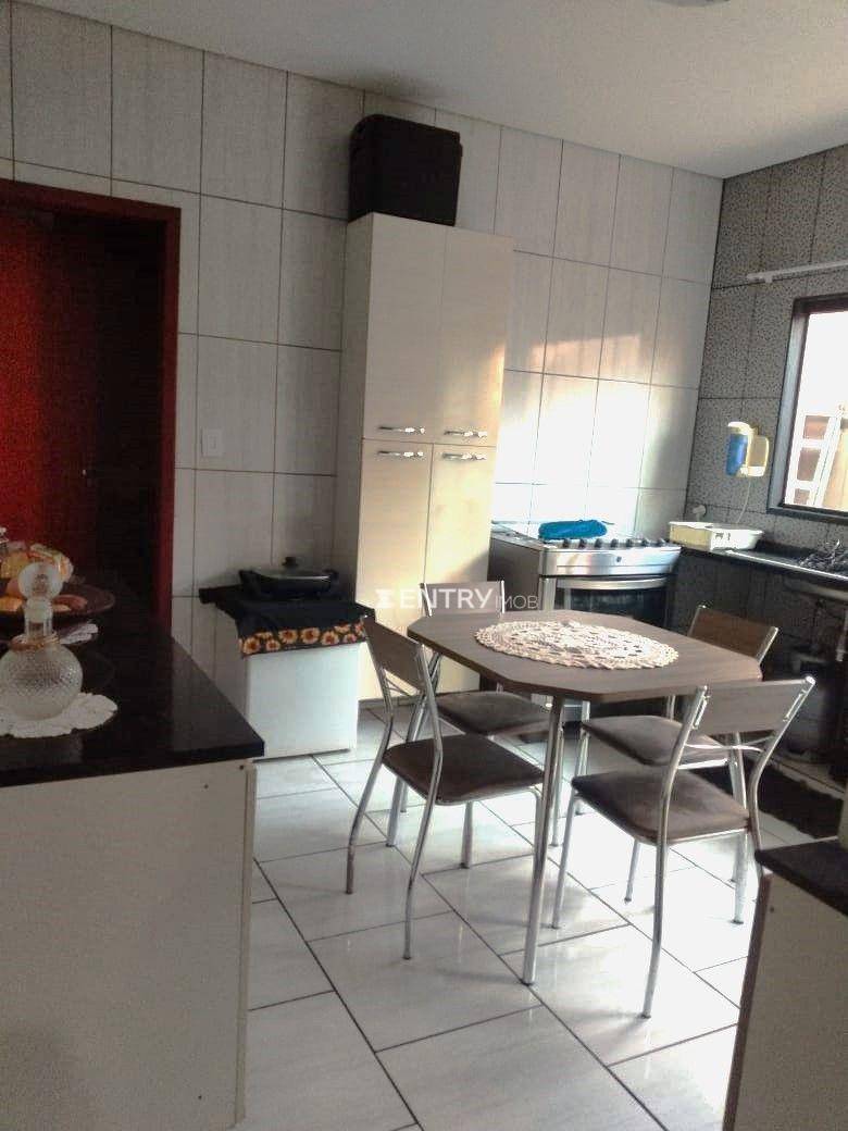 Casa à venda com 2 quartos, 101m² - Foto 3