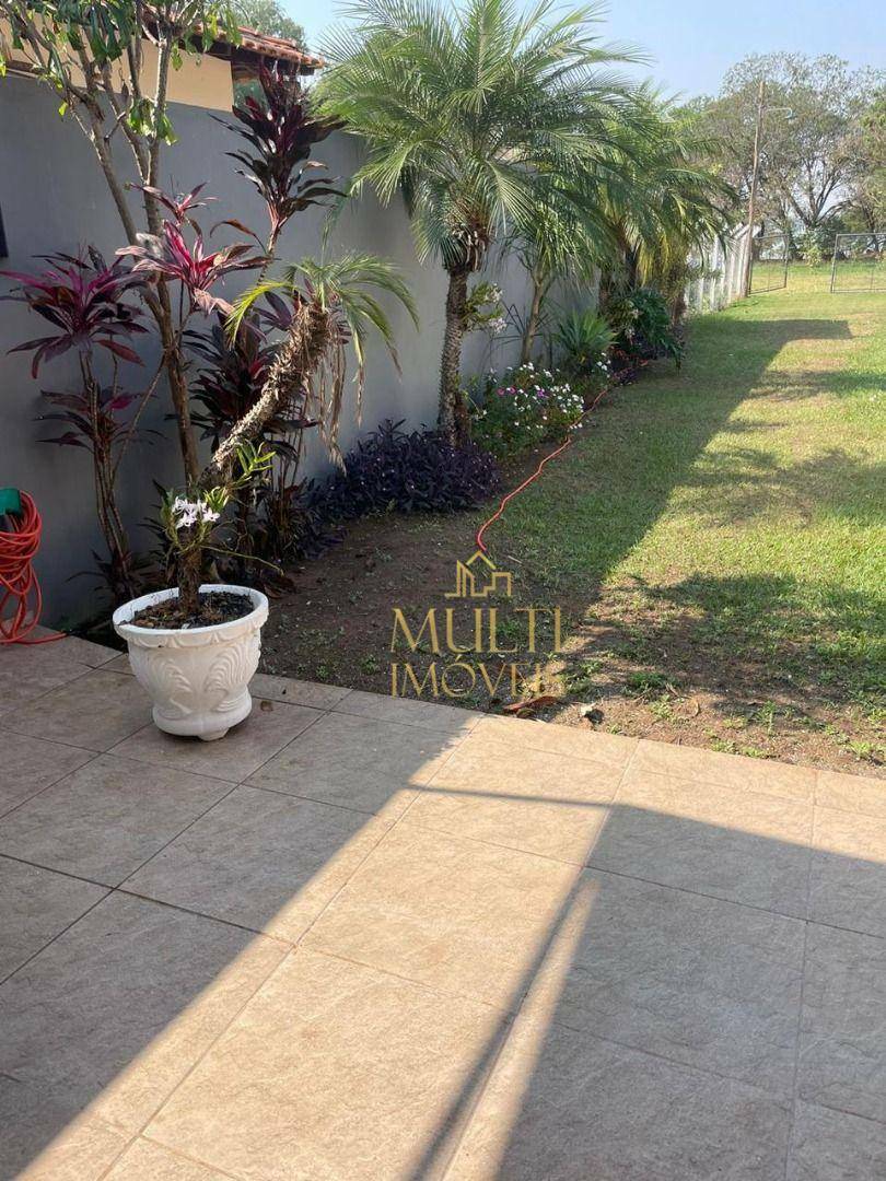 Sítio à venda com 3 quartos, 200m² - Foto 2
