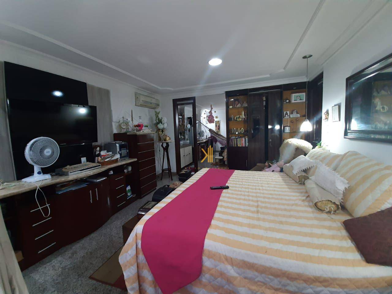 Apartamento à venda com 5 quartos, 208m² - Foto 21