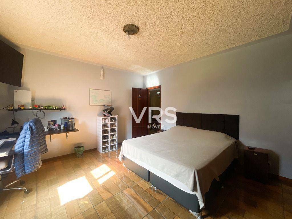 Casa à venda com 3 quartos, 238m² - Foto 16