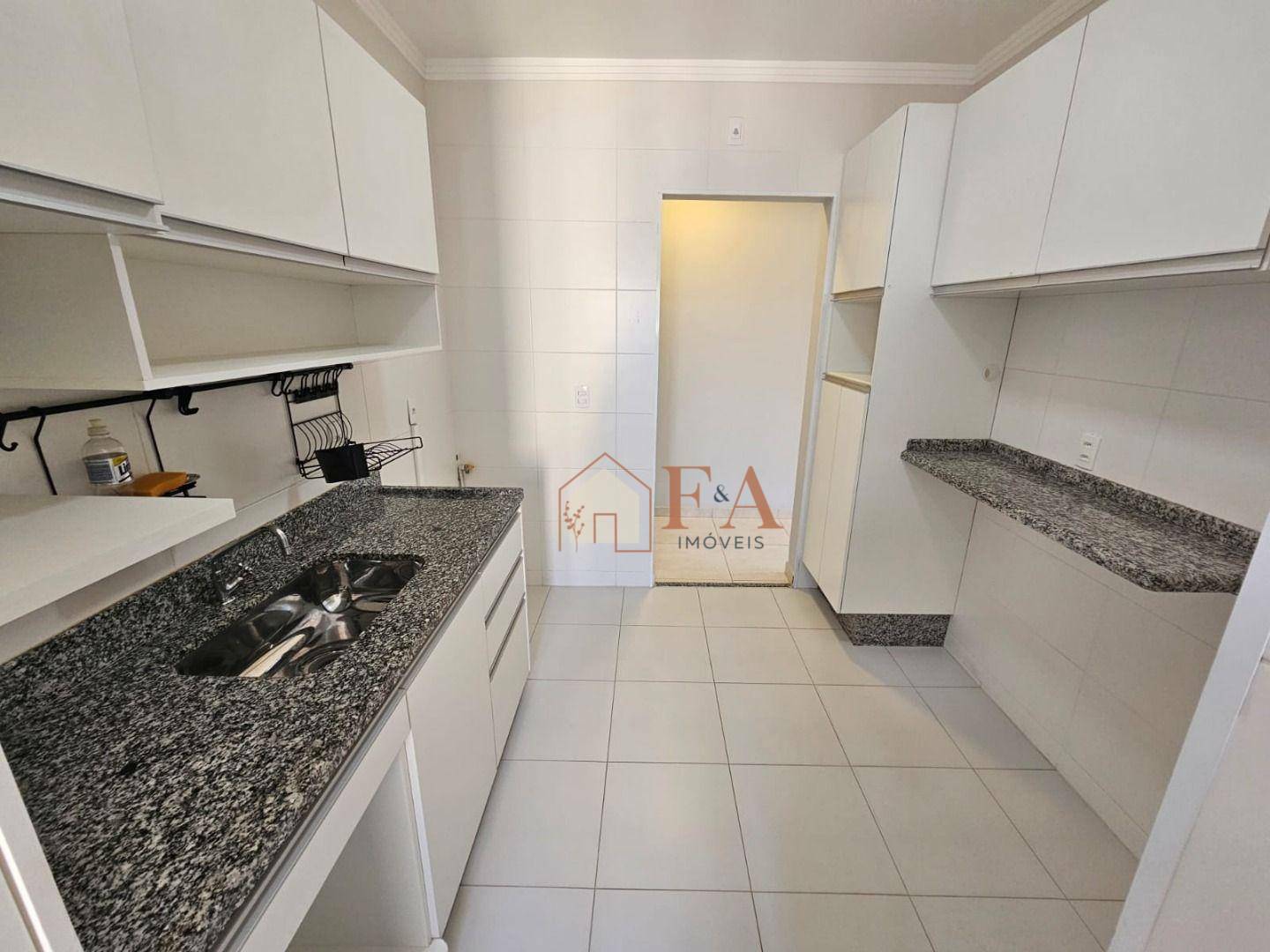 Apartamento à venda com 3 quartos, 74m² - Foto 9