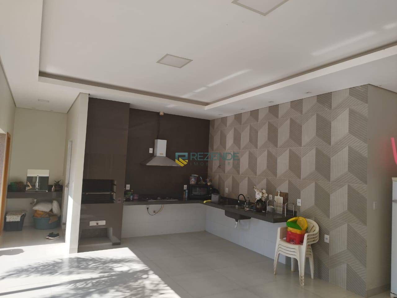 Casa à venda com 3 quartos, 218m² - Foto 13