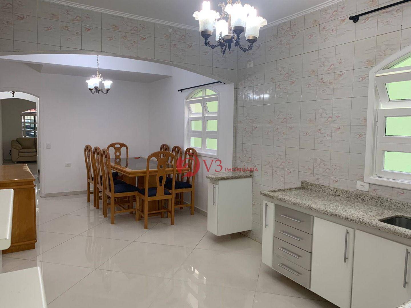 Sobrado à venda e aluguel com 3 quartos, 250m² - Foto 3