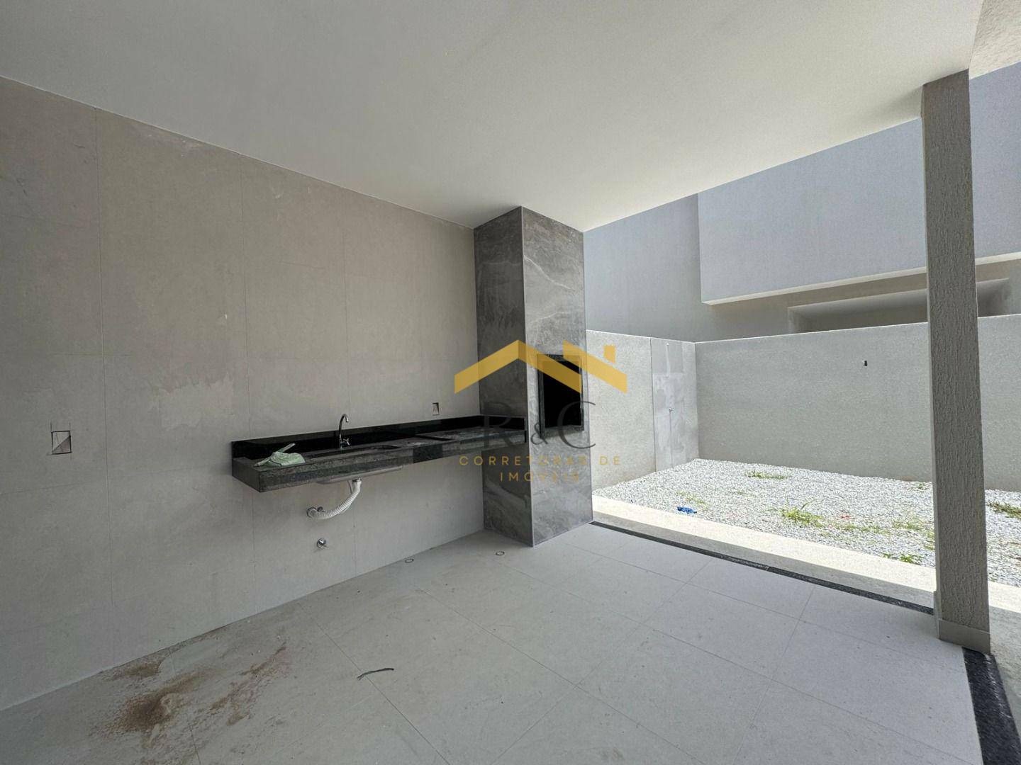 Casa à venda com 3 quartos, 156m² - Foto 4