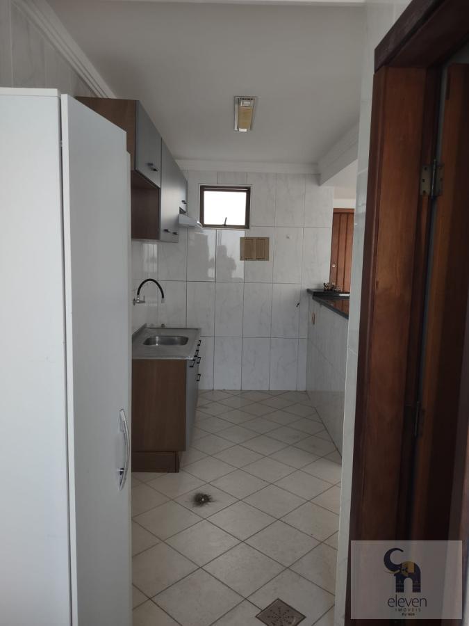 Apartamento à venda com 2 quartos, 64m² - Foto 13