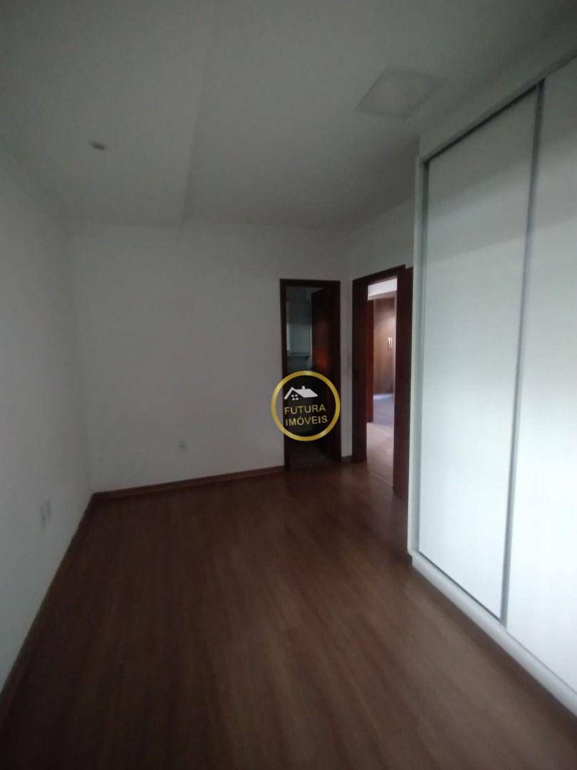 Casa à venda com 3 quartos, 100m² - Foto 16