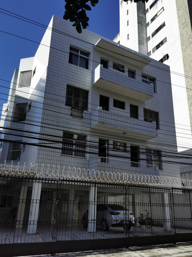 Apartamento à venda com 3 quartos, 110m² - Foto 1