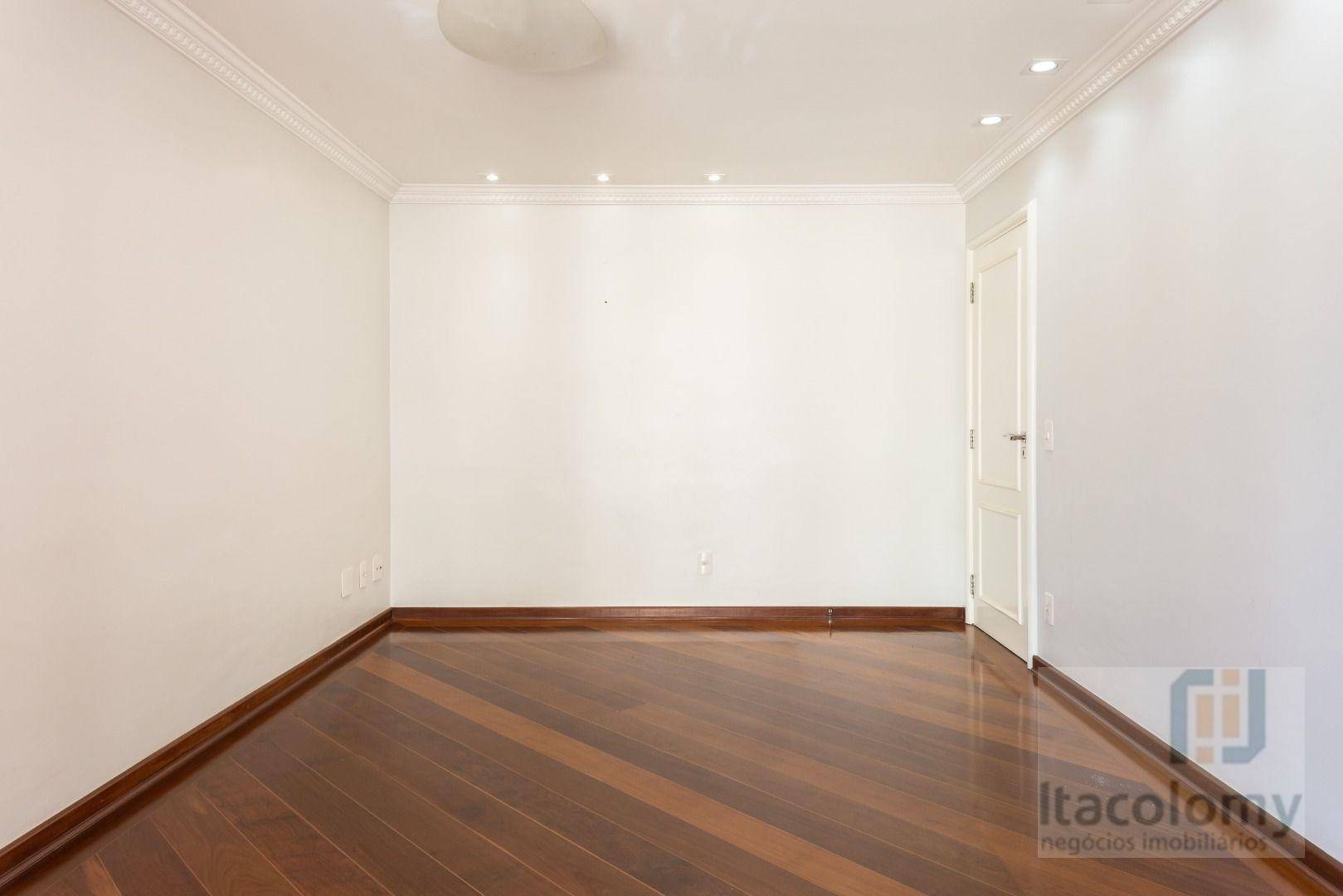 Apartamento para alugar com 3 quartos, 288m² - Foto 12