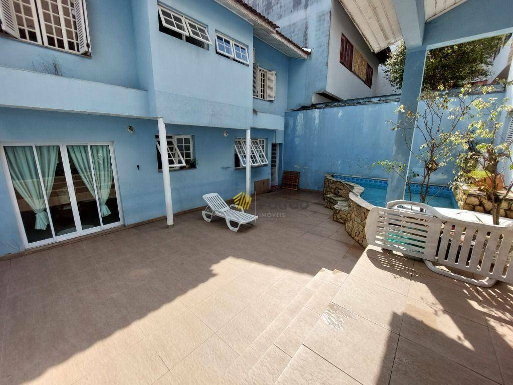 Sobrado à venda com 3 quartos, 326m² - Foto 3