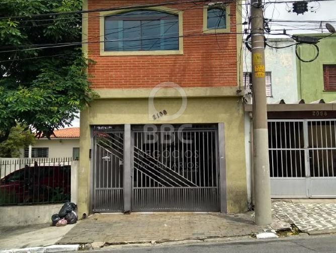 Sobrado à venda com 3 quartos, 202m² - Foto 1