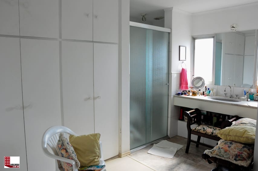 Apartamento à venda com 4 quartos, 220m² - Foto 9