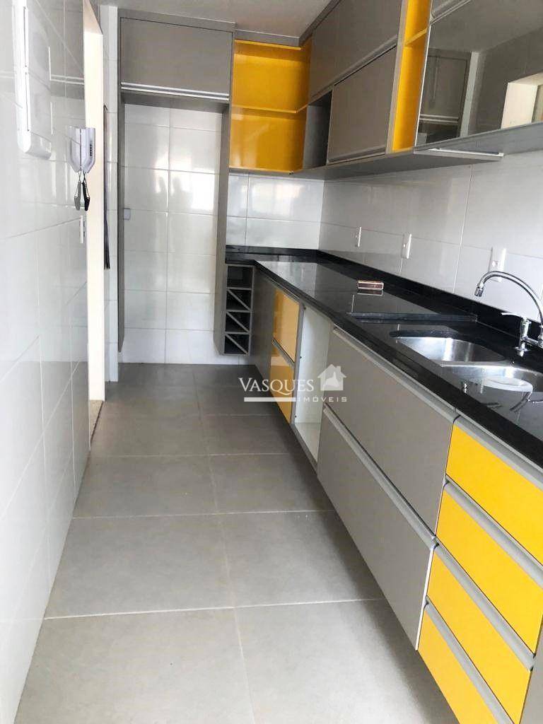 Apartamento para alugar com 2 quartos, 82m² - Foto 10