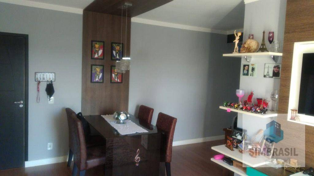 Apartamento à venda com 2 quartos, 67m² - Foto 2