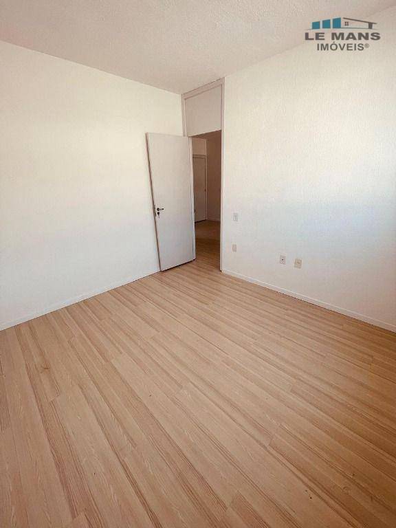 Apartamento à venda com 2 quartos, 60m² - Foto 17