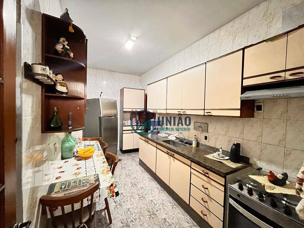 Apartamento à venda com 3 quartos, 100m² - Foto 8