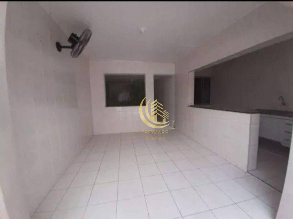 Casa à venda com 2 quartos, 80m² - Foto 1