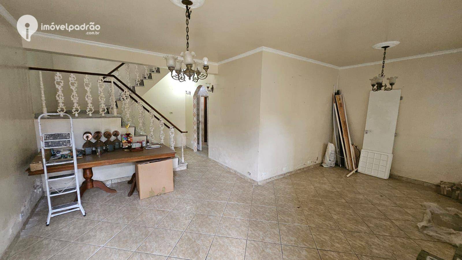 Casa à venda e aluguel com 4 quartos, 400m² - Foto 5