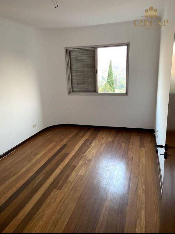 Apartamento à venda com 3 quartos, 240m² - Foto 9