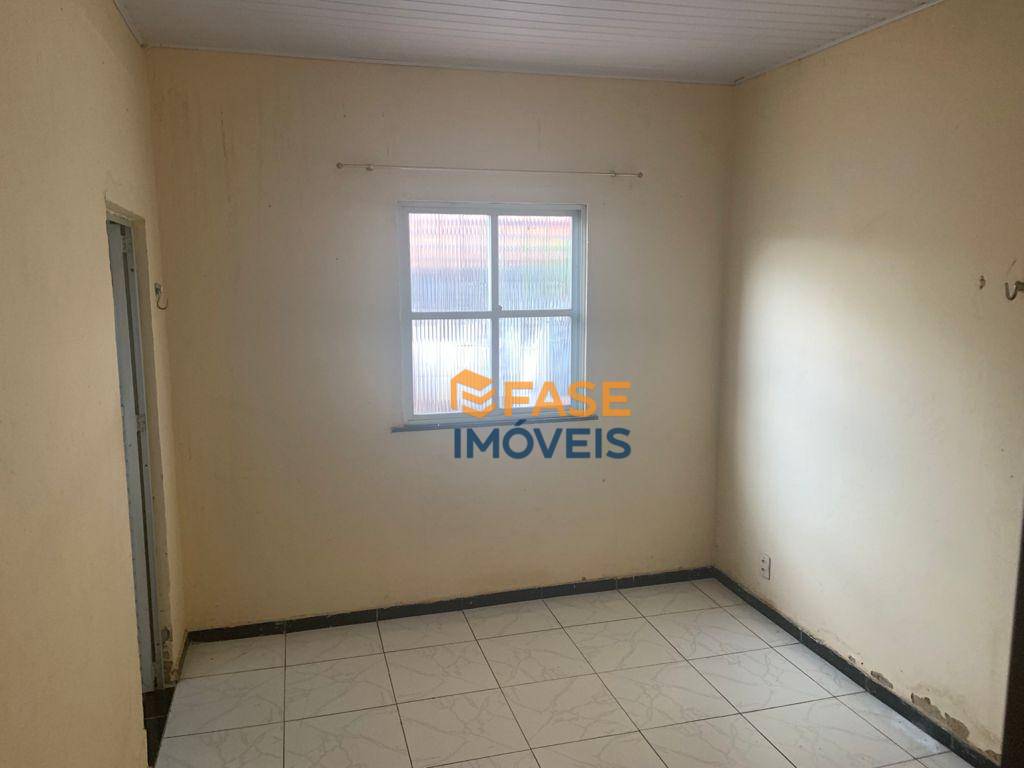 Casa à venda com 4 quartos, 1m² - Foto 10