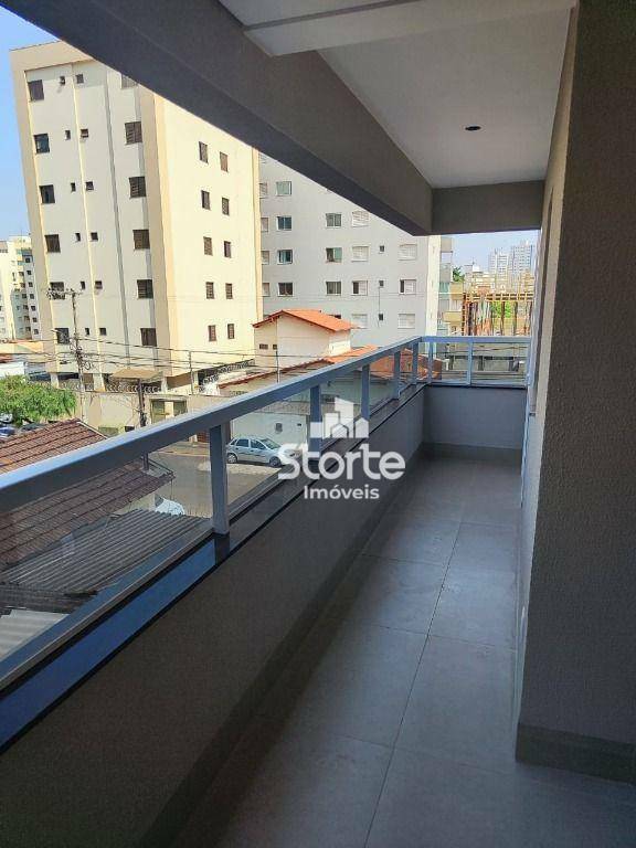 Apartamento à venda com 3 quartos, 93m² - Foto 4