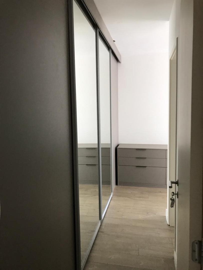 Apartamento à venda com 4 quartos, 211m² - Foto 1