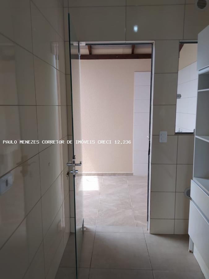 Casa à venda com 2 quartos, 55m² - Foto 8