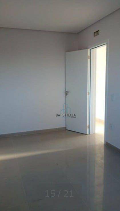 Apartamento à venda com 3 quartos, 76m² - Foto 2