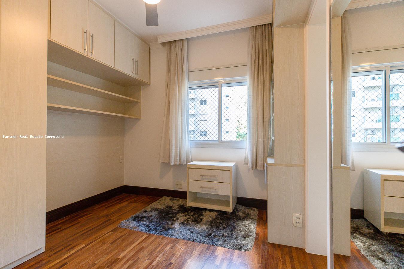 Apartamento à venda com 3 quartos, 207m² - Foto 17