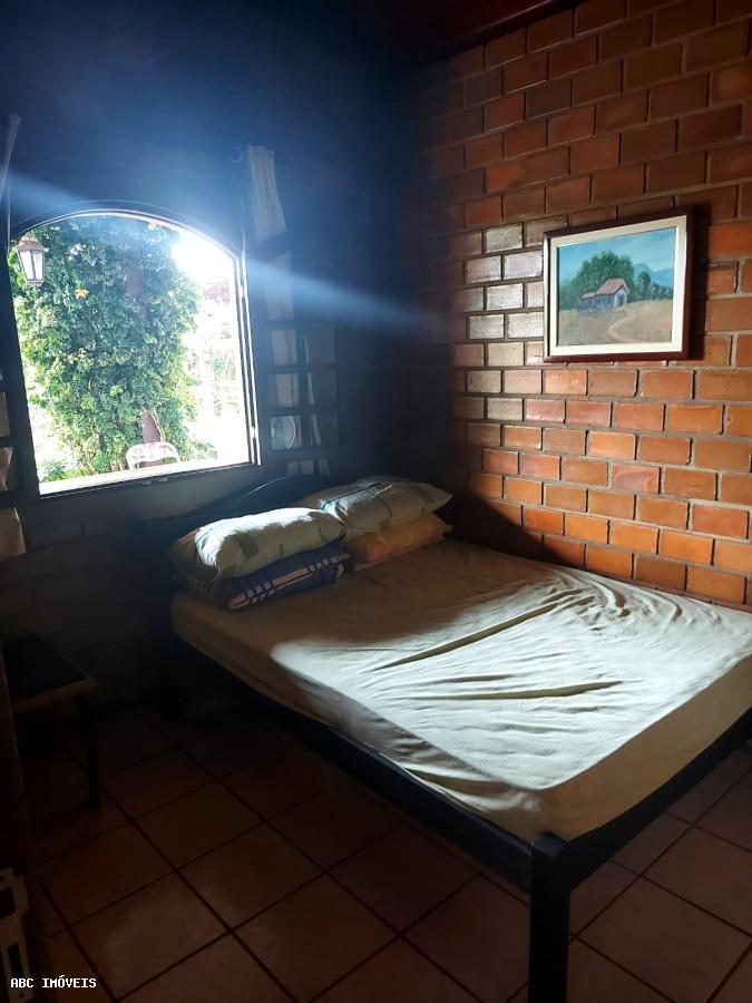 Casa de Condomínio para alugar com 3 quartos, 345m² - Foto 8