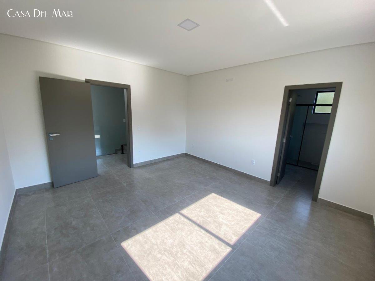 Casa à venda com 3 quartos, 220m² - Foto 28