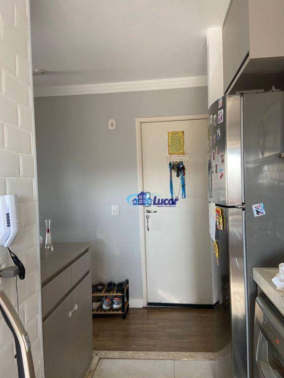 Apartamento à venda com 2 quartos, 68m² - Foto 47