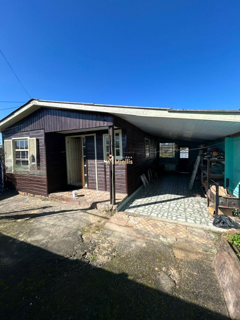Casa à venda com 2 quartos, 300m² - Foto 1