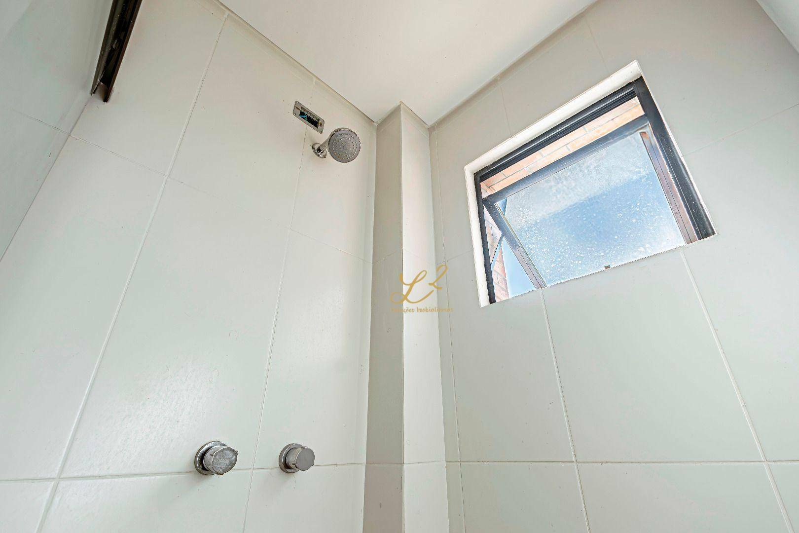 Apartamento para alugar com 2 quartos, 64m² - Foto 17