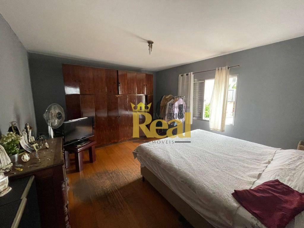 Casa à venda e aluguel com 3 quartos, 390m² - Foto 17