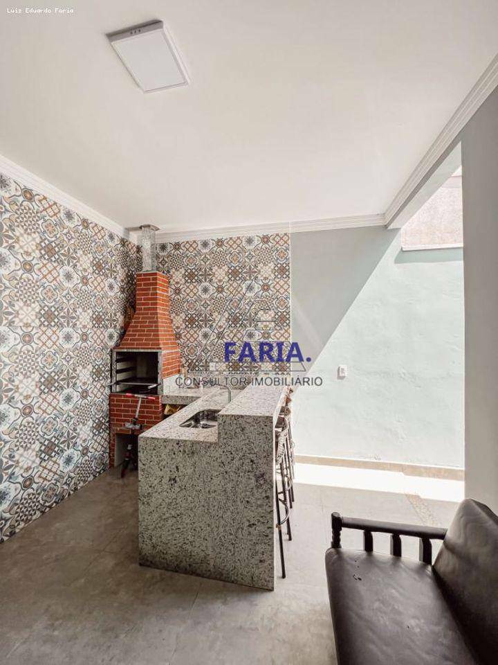 Casa à venda com 3 quartos, 150m² - Foto 12