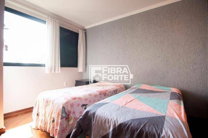 Apartamento à venda com 3 quartos, 256m² - Foto 40