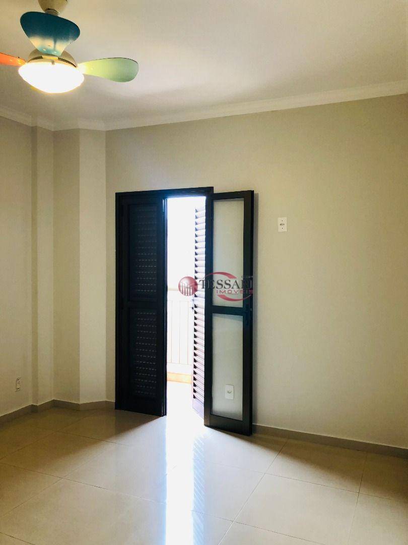 Apartamento à venda com 3 quartos, 160m² - Foto 13