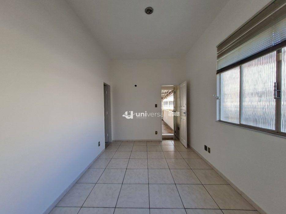 Casa para alugar com 3 quartos, 166m² - Foto 4