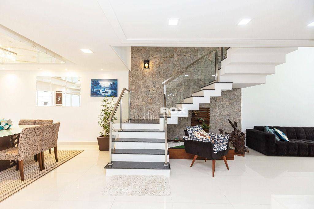 Casa à venda com 4 quartos, 330m² - Foto 5