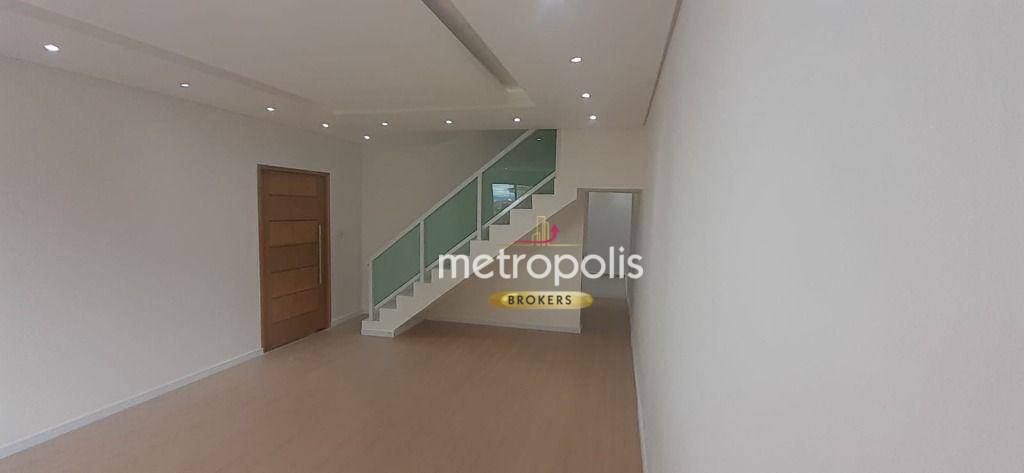 Sobrado à venda com 3 quartos, 250m² - Foto 1