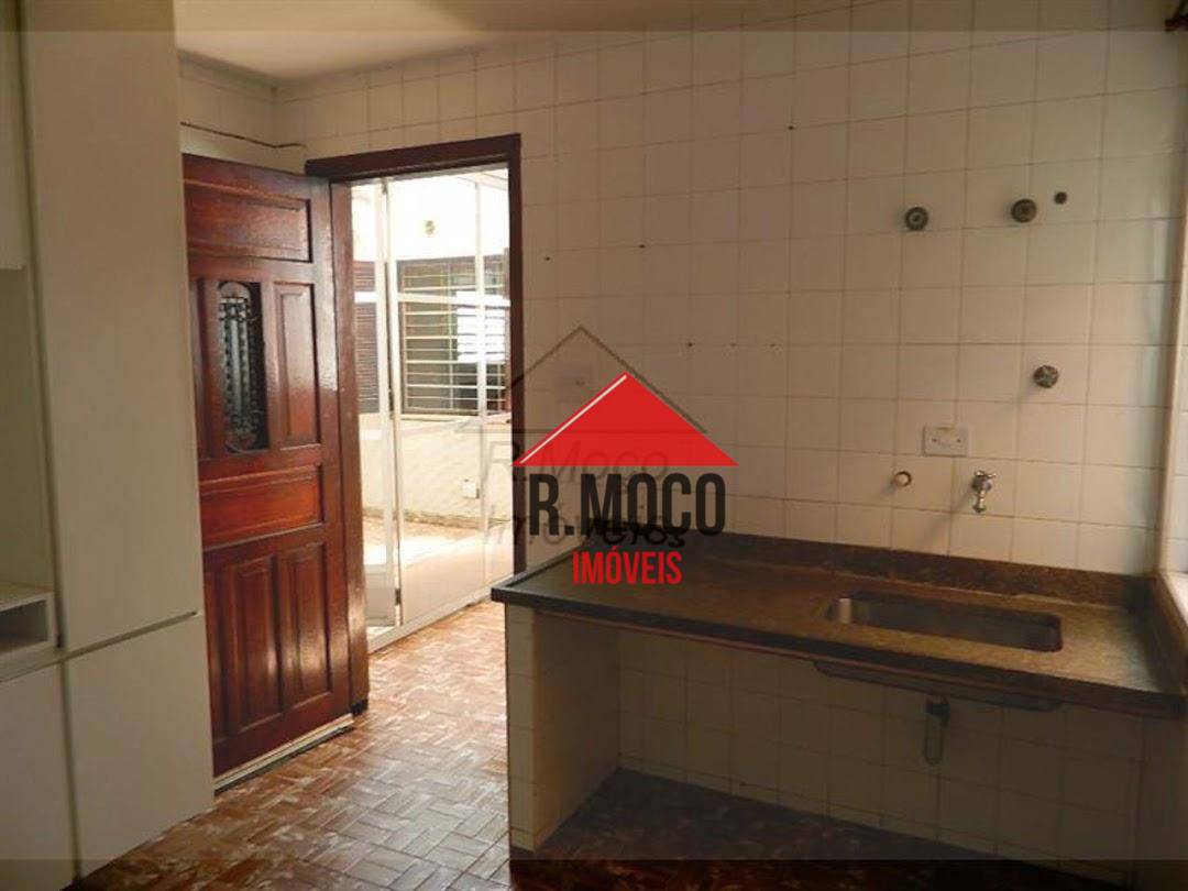 Casa à venda com 9 quartos, 480m² - Foto 22