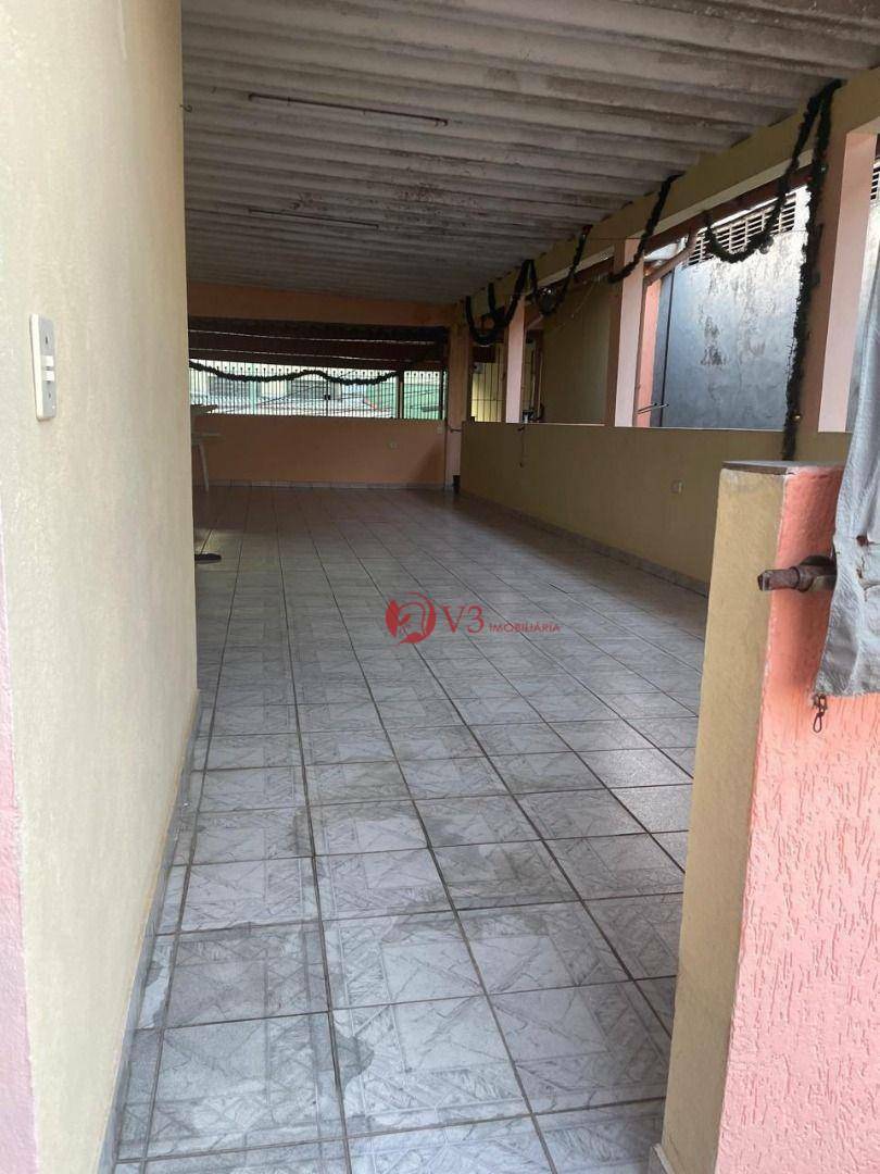 Casa à venda com 2 quartos, 68m² - Foto 4