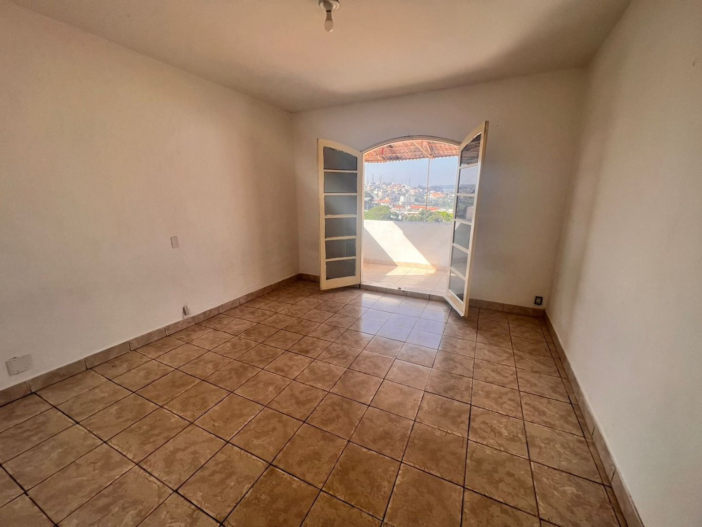 Sobrado à venda com 4 quartos, 300m² - Foto 8