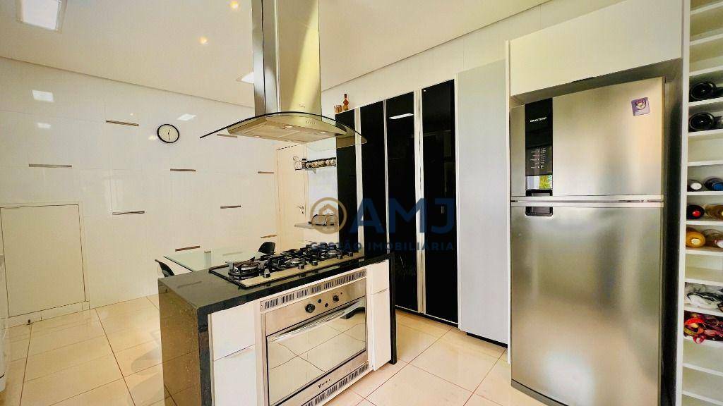 Sobrado à venda com 4 quartos, 334m² - Foto 51