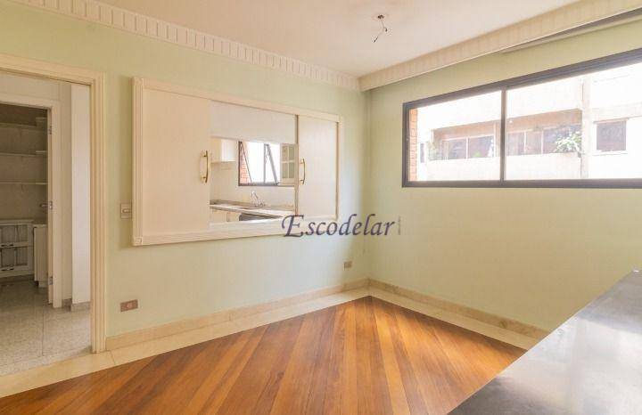 Apartamento para alugar com 4 quartos, 330m² - Foto 14